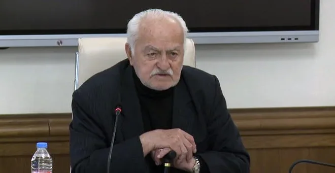 ” დასასვენებელ სახლშია,მე კი გამაუბედურა სააკაშვილმა…”